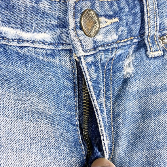 Free People Medium Wash Distressed Denim Jean Shorts 26 - Picture 10 of 10